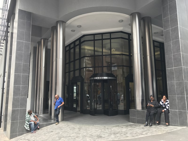 Stainless Steel Columns at 9 Long Street