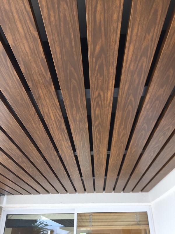 Wood look aluminium slats